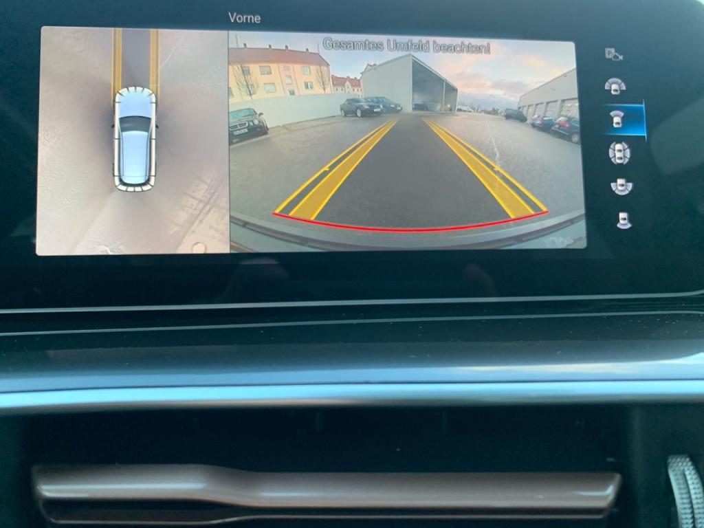 Mercedes-Benz EQC 400 4MATIC AMG, Distronic, Schiebedach Mercedes-Benz EQC 400 4MATIC AMG, Distronic, Schiebedach