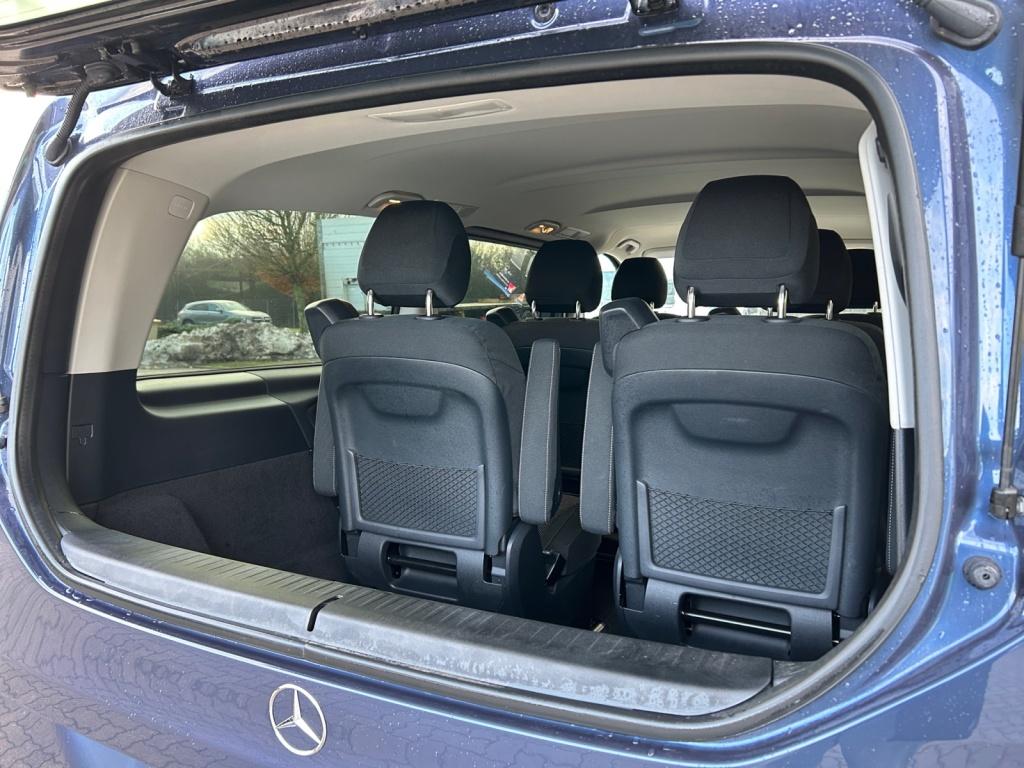 Mercedes-Benz V 220 d STYLE Lang LED+DISTR+AHK+CAM+NAVI Mercedes-Benz V 220 d STYLE Lang LED+DISTR+AHK+CAM+NAVI