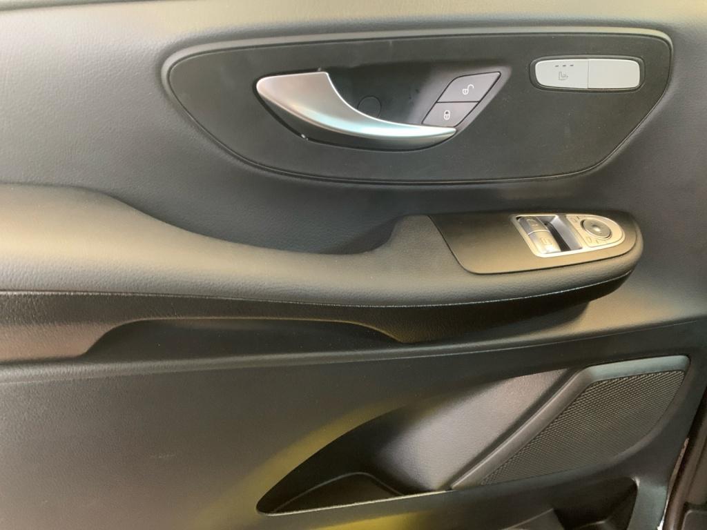 Mercedes-Benz V 250 d Lang MBUX+Wide+AHK+Cam+Navi+AUT+Distr Mercedes-Benz V 250 d Lang MBUX+Wide+AHK+Cam+Navi+AUT+Distr