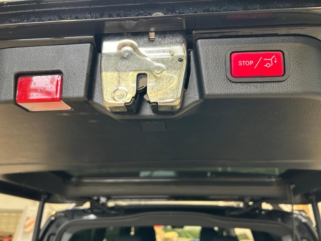 Mercedes-Benz EQV 300 Lang AIRMATIC+LED+KAM+TISCH Mercedes-Benz EQV 300 Lang AIRMATIC+LED+KAM+TISCH