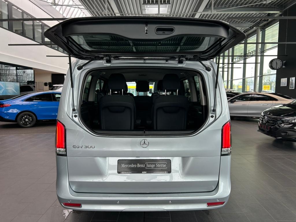Mercedes-Benz EQV 300 Lang LED+NAVI+KAM+MBUX Mercedes-Benz EQV 300 Lang LED+NAVI+KAM+MBUX