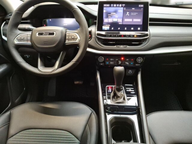 Jeep Compass 1.5l T4 48V e-Hybrid MHEV Altitude FWD Jeep Compass 1.5l T4 48V e-Hybrid MHEV Altitude FWD