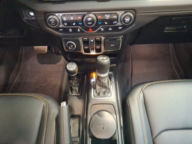 Jeep WRANGLER ICE MY2024 Sahara 2.0l T-GDI (272 PS) Jeep WRANGLER ICE MY2024 Sahara 2.0l T-GDI (272 PS)