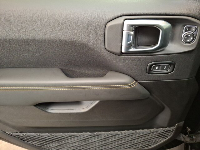 Jeep WRANGLER ICE MY2024 Sahara 2.0l T-GDI (272 PS) Jeep WRANGLER ICE MY2024 Sahara 2.0l T-GDI (272 PS)