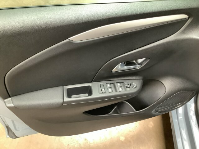 Opel Corsa F 1.2 Turbo 100PS Edition +SHZ+Klima+EPH+Alu+LHZ+ Opel Corsa F 1.2 Turbo 100PS Edition +SHZ+Klima+EPH+Alu+LHZ+