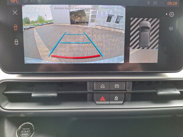 Jeep Avenger e-Hybrid MY25 Summit Leder/Glasdach Jeep Avenger e-Hybrid MY25 Summit Leder/Glasdach