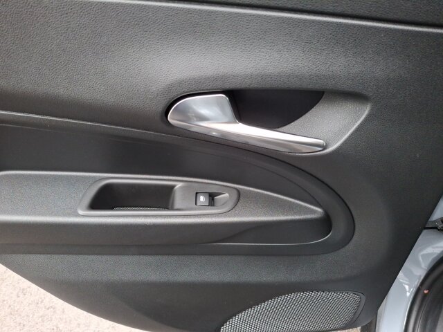 Jeep Avenger e-Hybrid MY25 Summit Leder/Glasdach Jeep Avenger e-Hybrid MY25 Summit Leder/Glasdach