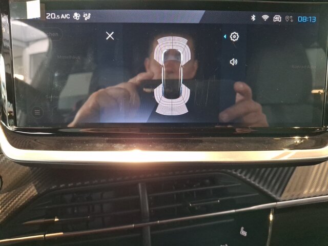 Peugeot 2008 Allure 130 AT8 +LED+Navi+SHZ+GJR+LM+ Peugeot 2008 Allure 130 AT8 +LED+Navi+SHZ+GJR+LM+