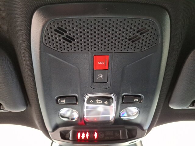 Peugeot 2008 Allure 130 AT8 +LED+EPH+Navi+GJR+LM+ Peugeot 2008 Allure 130 AT8 +LED+EPH+Navi+GJR+LM+