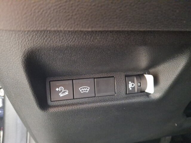 Jeep Avenger e-Hybrid MY25 Altitude 1.2l T3 48V FWD Jeep Avenger e-Hybrid MY25 Altitude 1.2l T3 48V FWD