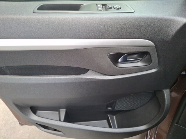 Opel Zafira Life 2.0 D M Edition 8-Sitzer Automatik Navi AHK 177PS Opel Zafira Life 2.0 D M Edition 8-Sitzer Automatik Navi AHK 177PS