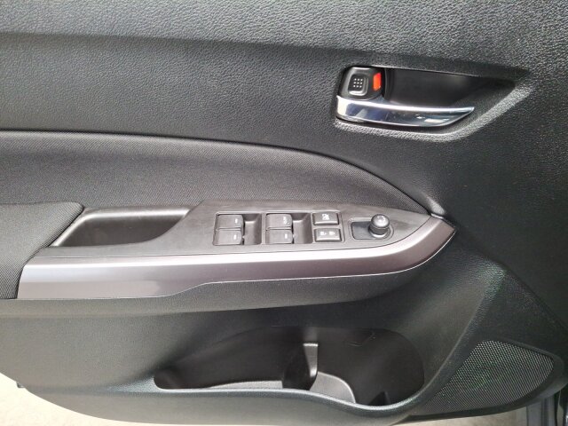 Suzuki Vitara 1.4 HYBRID Comfort Klimaautomatik Allwetter Suzuki Vitara 1.4 HYBRID Comfort Klimaautomatik Allwetter