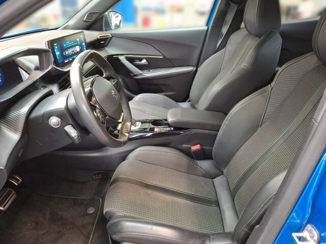 Peugeot e-2008 GT +11KW OBC+Navi+SHZ+LED+Kamera Peugeot e-2008 GT +11KW OBC+Navi+SHZ+LED+Kamera