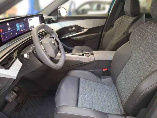 Peugeot 5008 Allure Business 145 +LED+360°Kamera+SHZ+ Peugeot 5008 Allure Business 145 +LED+360°Kamera+SHZ+