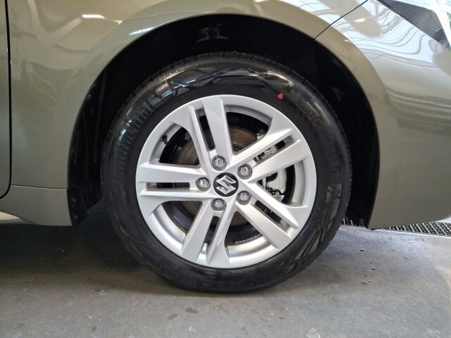 Suzuki Comfort+ CVT Hybrid Automatik Klimaautomatik Suzuki Comfort+ CVT Hybrid Automatik Klimaautomatik