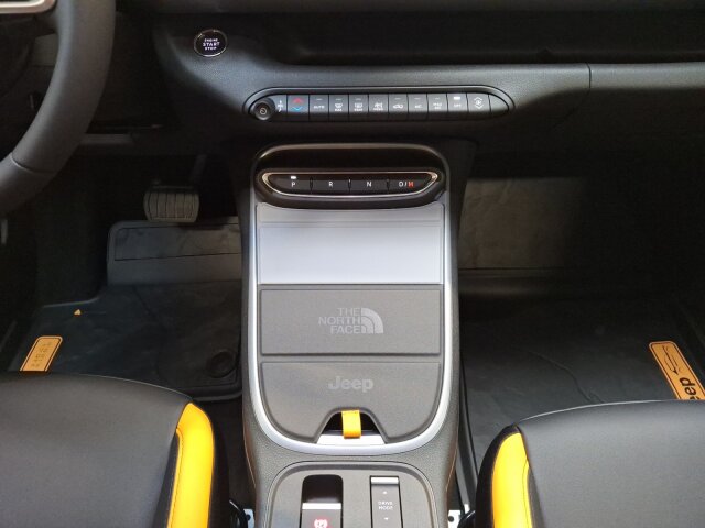 Jeep Avenger 4xe MY25 The North Face 1.2l T3 eAWD Jeep Avenger 4xe MY25 The North Face 1.2l T3 eAWD