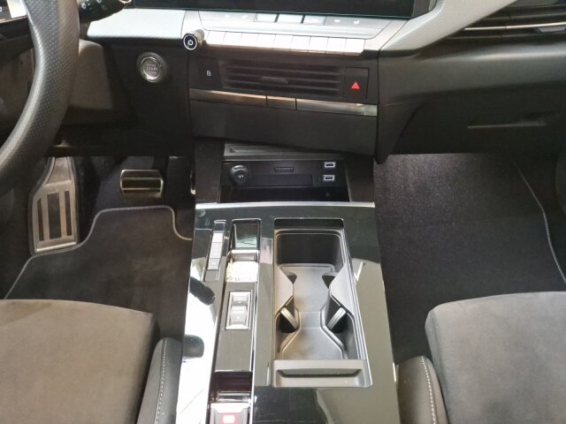 Opel Astra L ST 1.2 Turbo Ultimate Automatik Klimaautomatik Alcantara Opel Astra L ST 1.2 Turbo Ultimate Automatik Klimaautomatik Alcantara