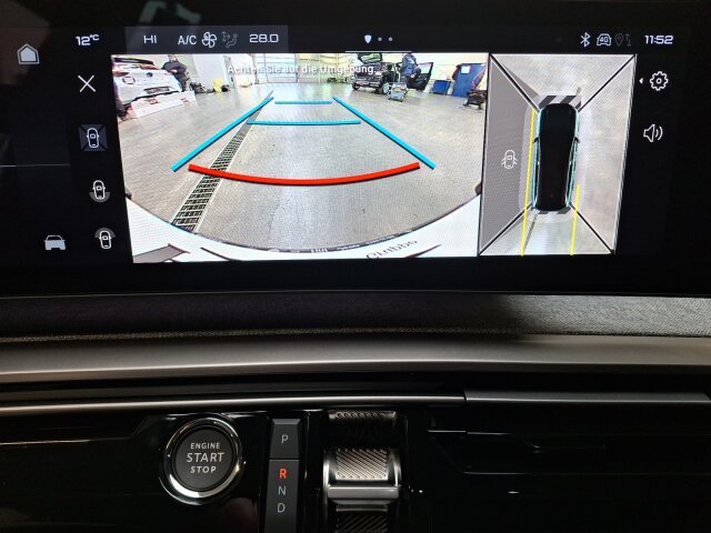 Peugeot e-5008 GT Exclusive 210 +Winter+AHK+Pano-Nav+SHZ Peugeot e-5008 GT Exclusive 210 +Winter+AHK+Pano-Nav+SHZ