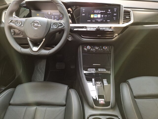 Opel Grandland 1.2 Turbo GS Line Automatik Leder Allwetter Opel Grandland 1.2 Turbo GS Line Automatik Leder Allwetter