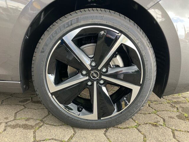 Opel Astra ST 1.2 Edition +Rückfahrkamera+LED+LHZ Opel Astra ST 1.2 Edition +Rückfahrkamera+LED+LHZ