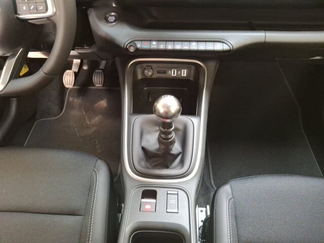 Jeep Avenger Benziner MY24 Altitude 1.2 T3 MT FWD Jeep Avenger Benziner MY24 Altitude 1.2 T3 MT FWD