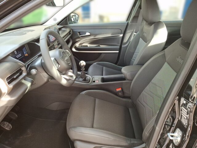 Jeep Avenger Benziner MY24 Altitude 1.2 T3 MT FWD Jeep Avenger Benziner MY24 Altitude 1.2 T3 MT FWD