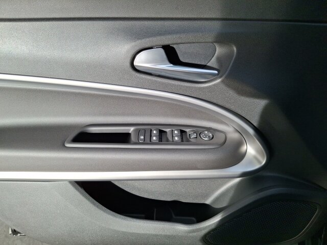 Jeep Avenger Benziner MY24 Altitude 1.2 T3 MT FWD Jeep Avenger Benziner MY24 Altitude 1.2 T3 MT FWD