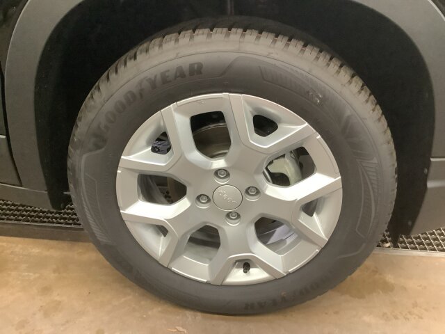 Jeep Avenger Benziner MY24 Altitude 1.2 T3 MT FWD Jeep Avenger Benziner MY24 Altitude 1.2 T3 MT FWD