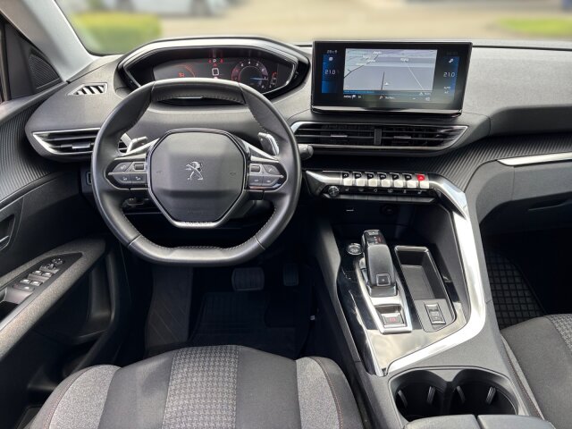 Peugeot 3008 Active Pack 130 +Navi+LED+Kamera+SHZ+ Peugeot 3008 Active Pack 130 +Navi+LED+Kamera+SHZ+