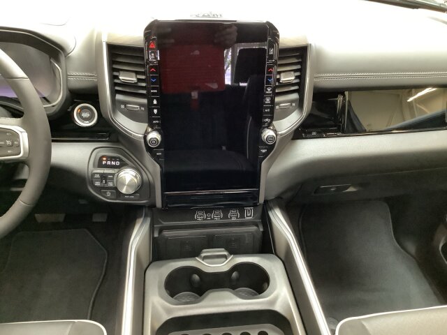 Dodge RAM 1500 MY2025 Laramie Crew Cab 3.0L Hurricane Dodge RAM 1500 MY2025 Laramie Crew Cab 3.0L Hurricane