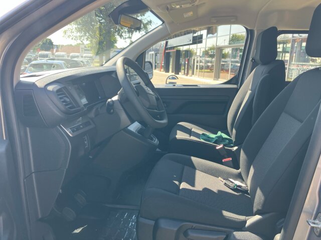 Opel Vivaro 1.5 D DoKa Flexspace M +AHZV+Allwetter+ Opel Vivaro 1.5 D DoKa Flexspace M +AHZV+Allwetter+