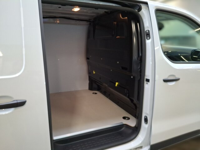 Citroën Jumpy KAWA L3 BHDi 145 EAT8 +NAV+Kamera+AHZV+ Citroën Jumpy KAWA L3 BHDi 145 EAT8 +NAV+Kamera+AHZV+