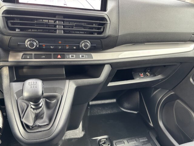 Peugeot Expert L2 BHDi 145 +Kamera+Holz+AHK+Moduwork+ Peugeot Expert L2 BHDi 145 +Kamera+Holz+AHK+Moduwork+