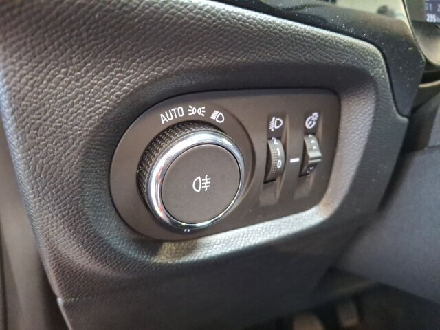 Opel Corsa F 1.2 Elegance Klimaautomatik Sitzheizung Allwetter Opel Corsa F 1.2 Elegance Klimaautomatik Sitzheizung Allwetter