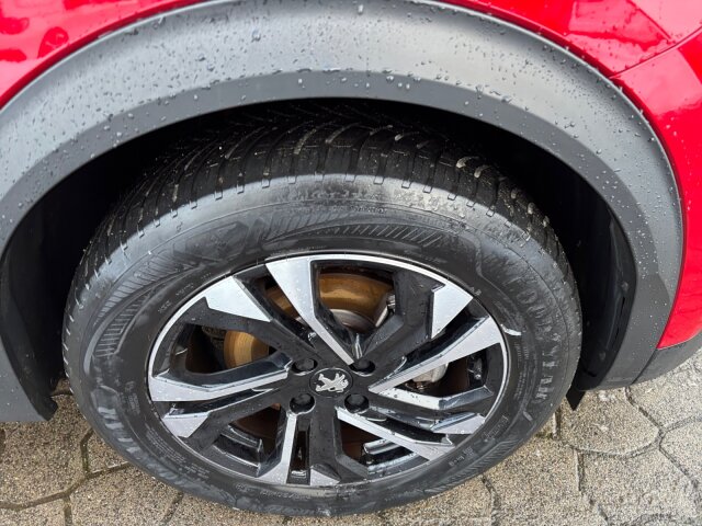 Peugeot E-2008 Allure 136 +LED+EPH+Kamera+11KW OBC+ Peugeot E-2008 Allure 136 +LED+EPH+Kamera+11KW OBC+