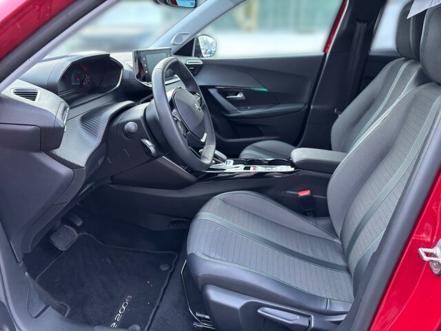 Peugeot E-2008 Allure 136 +LED+EPH+Kamera+11KW OBC+ Peugeot E-2008 Allure 136 +LED+EPH+Kamera+11KW OBC+