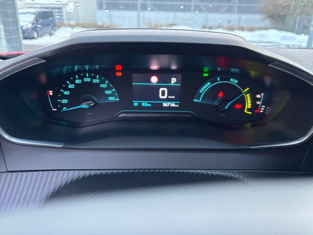 Peugeot E-2008 Allure 136 +LED+EPH+Kamera+11KW OBC+ Peugeot E-2008 Allure 136 +LED+EPH+Kamera+11KW OBC+