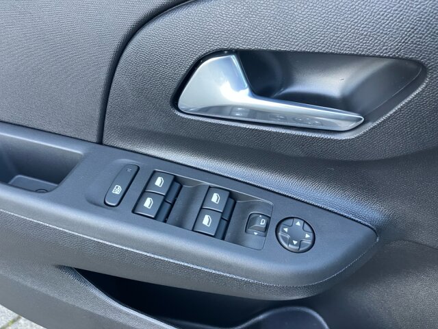 Opel Corsa F 1.2 Hybrid Edition +Allwetter+SHZ+LHZ+ Opel Corsa F 1.2 Hybrid Edition +Allwetter+SHZ+LHZ+