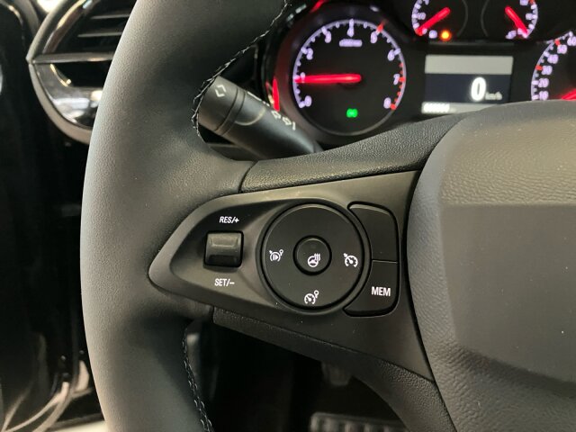 Opel Corsa Edition 1.2 +Allwetter+LHZ+SHZ+LED Opel Corsa Edition 1.2 +Allwetter+LHZ+SHZ+LED