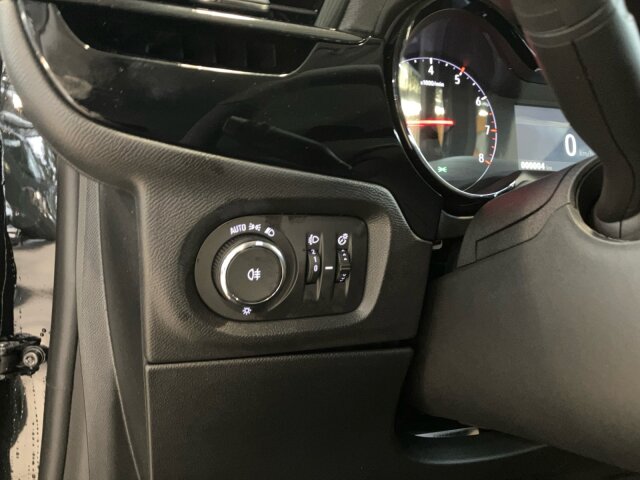 Opel Corsa Edition 1.2 +Allwetter+LHZ+SHZ+LED Opel Corsa Edition 1.2 +Allwetter+LHZ+SHZ+LED