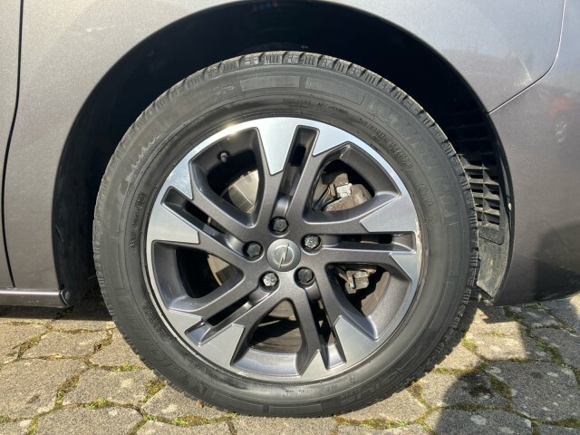 Opel Zafira Life 2.0 D M Innovation 8-Sitzer Klimaautomatik Leder Navi 150PS Opel Zafira Life 2.0 D M Innovation 8-Sitzer Klimaautomatik Leder Navi 150PS