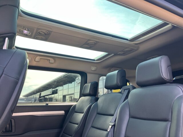 Opel Zafira Life 2.0 D M Innovation 8-Sitzer Klimaautomatik Leder Navi 150PS Opel Zafira Life 2.0 D M Innovation 8-Sitzer Klimaautomatik Leder Navi 150PS