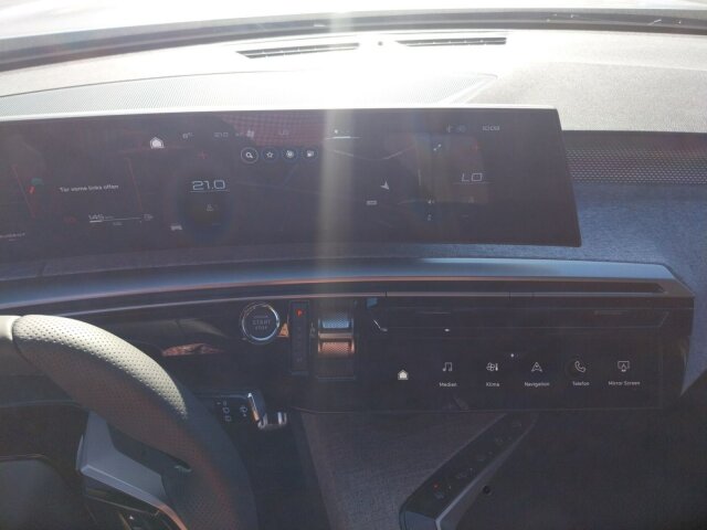 Peugeot 5008 GT 145 e-DSC 6 +360°Kamera+LED+PanNav Peugeot 5008 GT 145 e-DSC 6 +360°Kamera+LED+PanNav