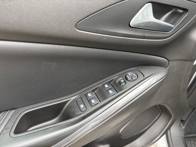 Opel 1.6 Plug-in-Hybrid Edition Automatik Sitzheizung 224PS Opel 1.6 Plug-in-Hybrid Edition Automatik Sitzheizung 224PS