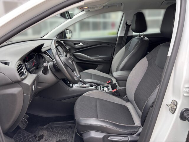 Opel 1.6 Plug-in-Hybrid Edition Automatik Sitzheizung 224PS Opel 1.6 Plug-in-Hybrid Edition Automatik Sitzheizung 224PS