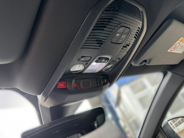 Peugeot 5008 GT BHDi 130 EAT8 +Kamera+LED+Pano-Dach+Navi Peugeot 5008 GT BHDi 130 EAT8 +Kamera+LED+Pano-Dach+Navi