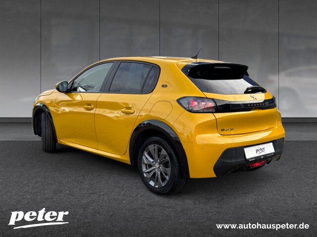 Peugeot e208 136 Active Pack 11 KW Charger+SHZ+EPH Peugeot e208 136 Active Pack 11 KW Charger+SHZ+EPH