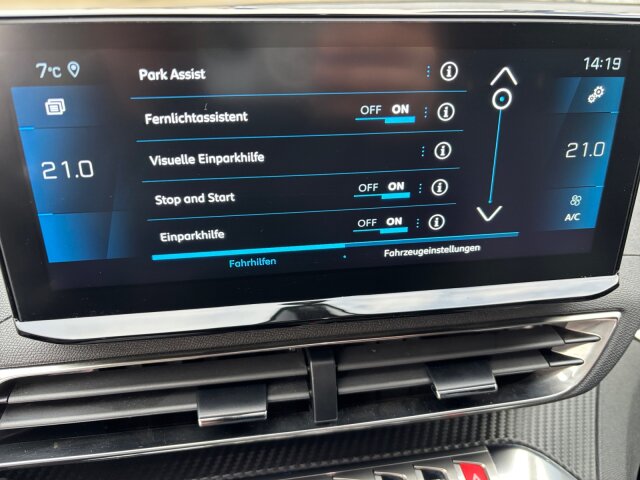 Peugeot 5008 1.2 PT 130 AllurePack EAT8 Navi+7 Sitze+SHZ Peugeot 5008 1.2 PT 130 AllurePack EAT8 Navi+7 Sitze+SHZ