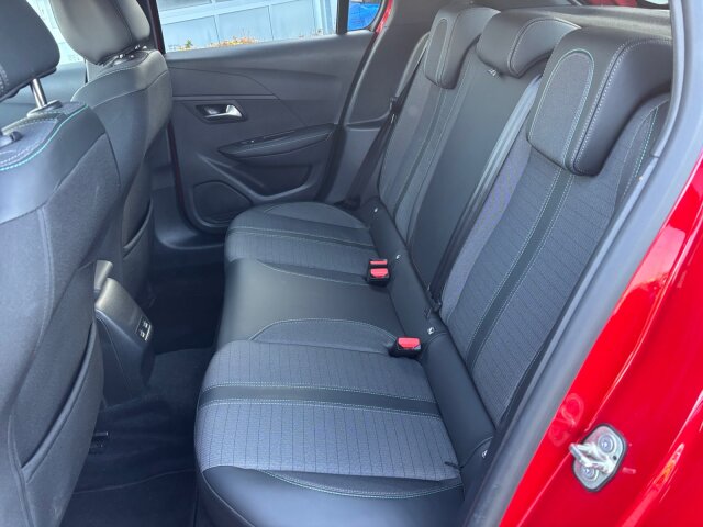 Peugeot E-208 Allure Pack 136 +Klima+EPH+SHZ+LED+ Peugeot E-208 Allure Pack 136 +Klima+EPH+SHZ+LED+