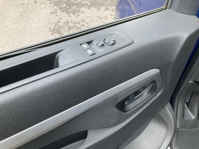 Opel Zafira Life 2.0 L Edition 8-Sitzer Klimaautomatik Navi (MW) Opel Zafira Life 2.0 L Edition 8-Sitzer Klimaautomatik Navi (MW)